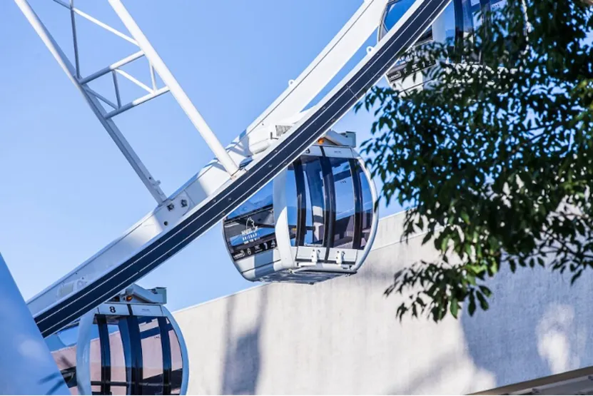 a wheel's gondola